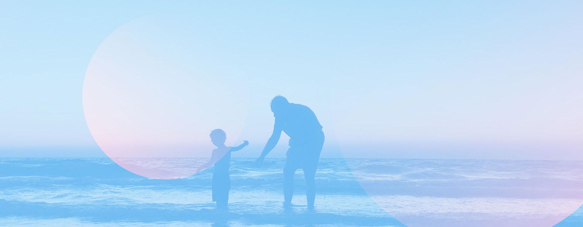 Vater und Sohn am Meer als Hintergrundbild für VELNATAL® plus